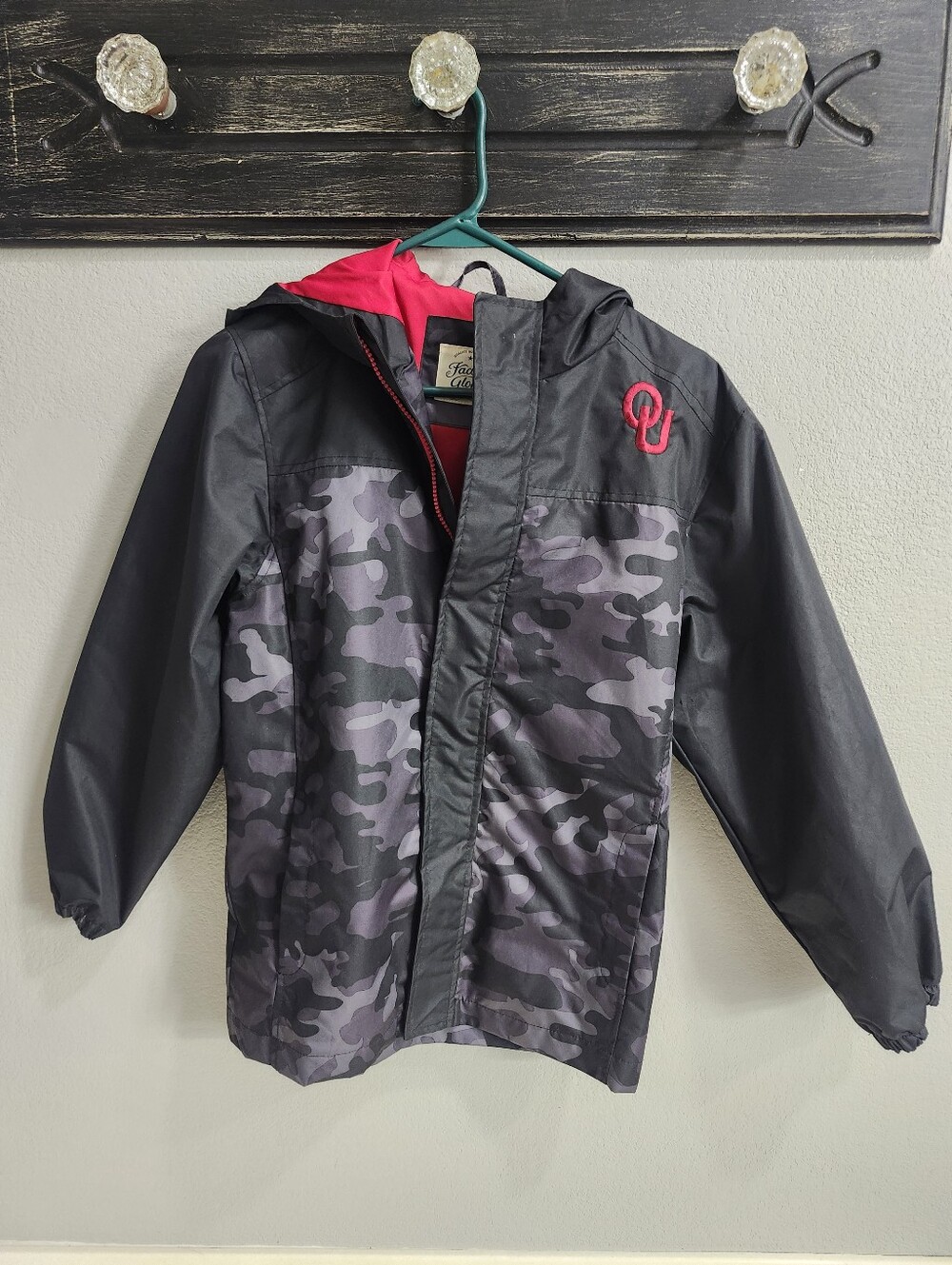 Faded Glory Black & Gray Camo Hooded Jacket with OU In Red